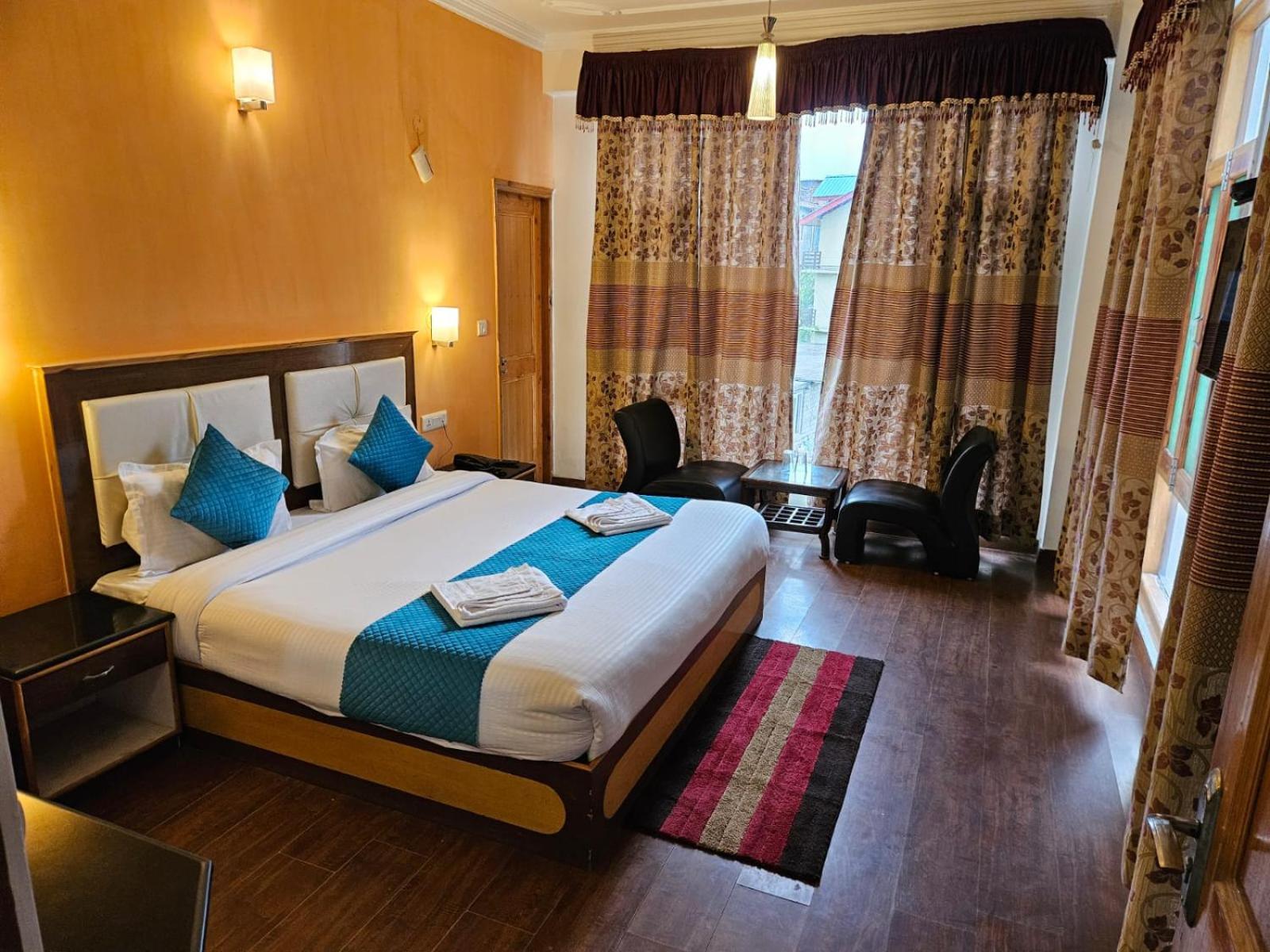 Hotel Akash Regency Manāli Exterior foto